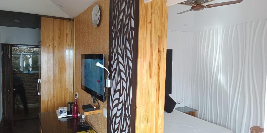Blue Pine Resort لانسداون المظهر الخارجي الصورة