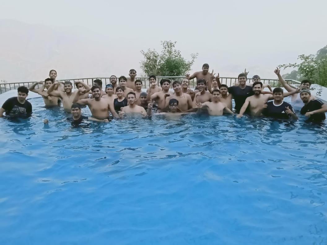 Blue Pine Resort لانسداون المظهر الخارجي الصورة
