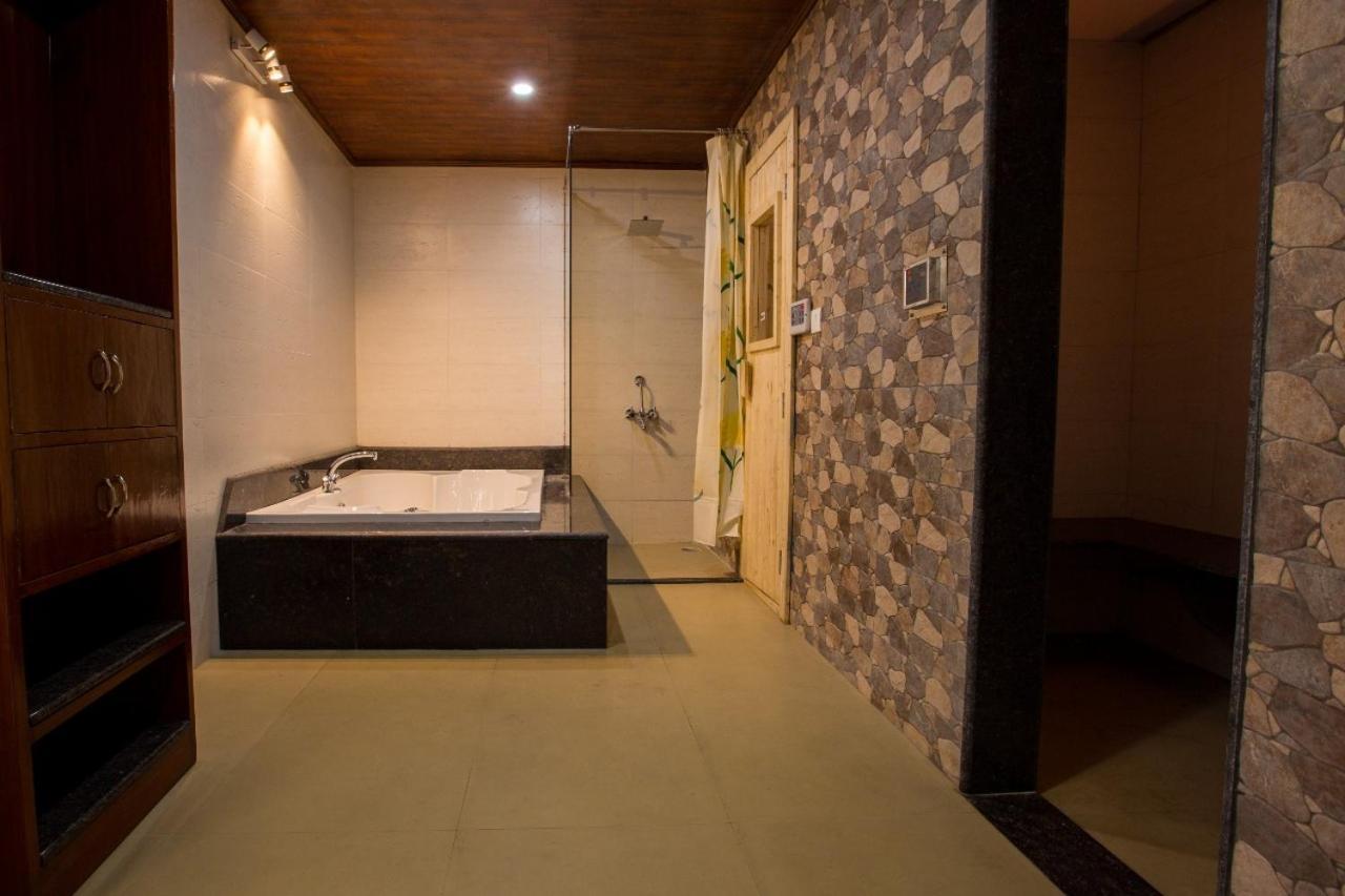 Blue Pine Resort لانسداون المظهر الخارجي الصورة