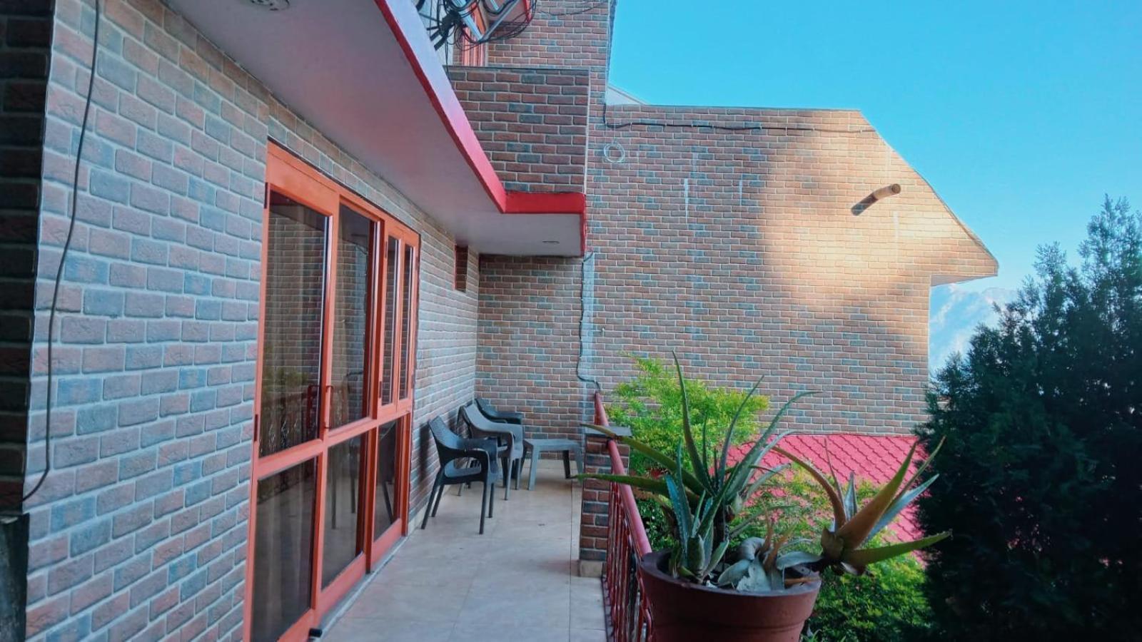 Blue Pine Resort لانسداون المظهر الخارجي الصورة