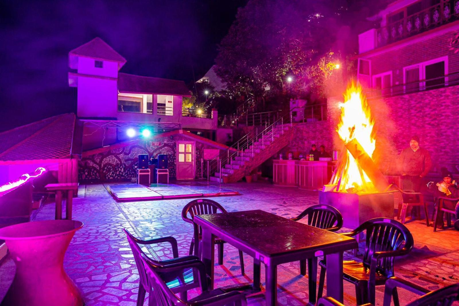 Blue Pine Resort لانسداون المظهر الخارجي الصورة