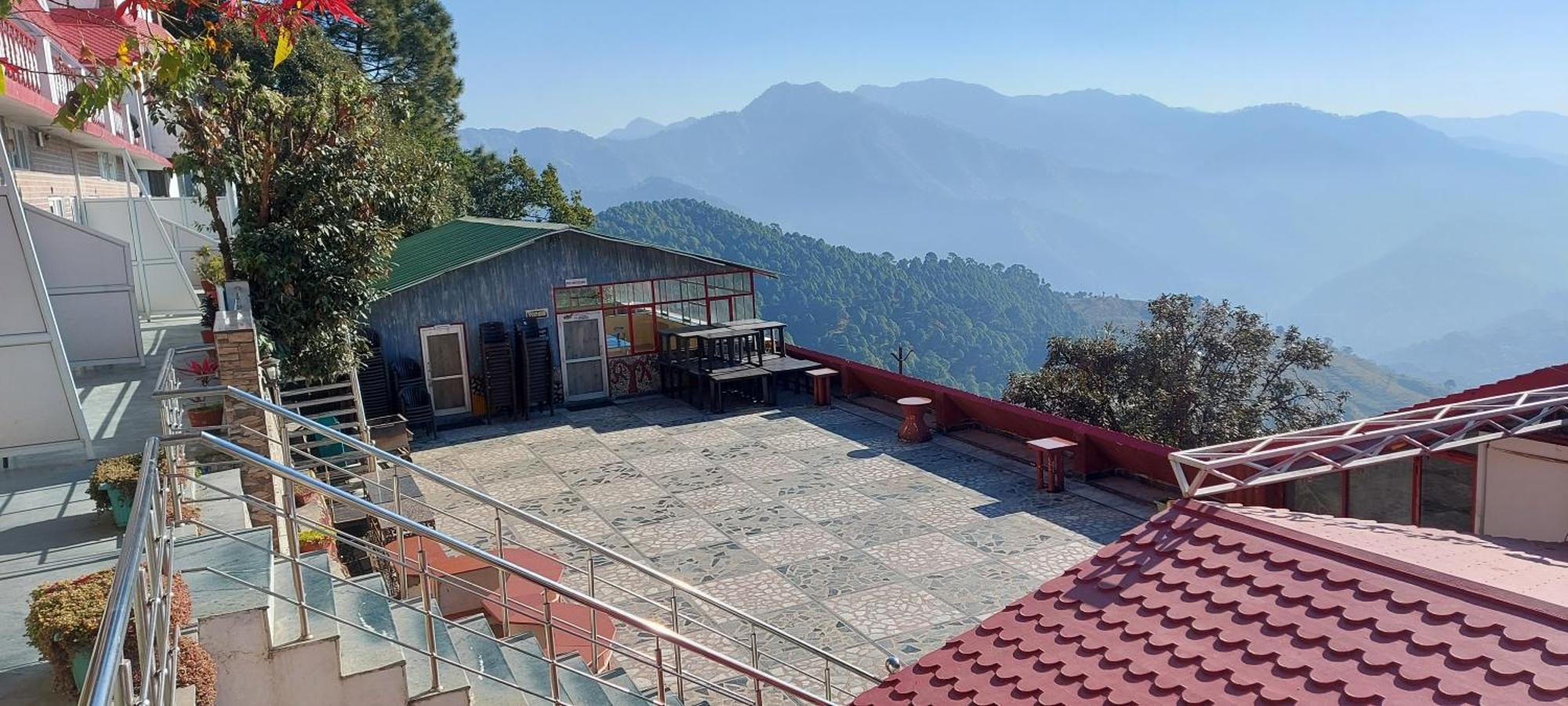 Blue Pine Resort لانسداون المظهر الخارجي الصورة
