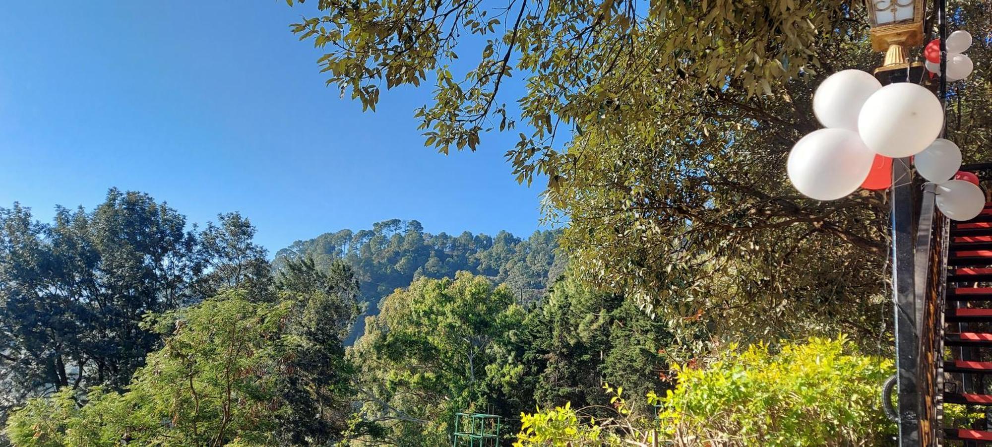Blue Pine Resort لانسداون المظهر الخارجي الصورة